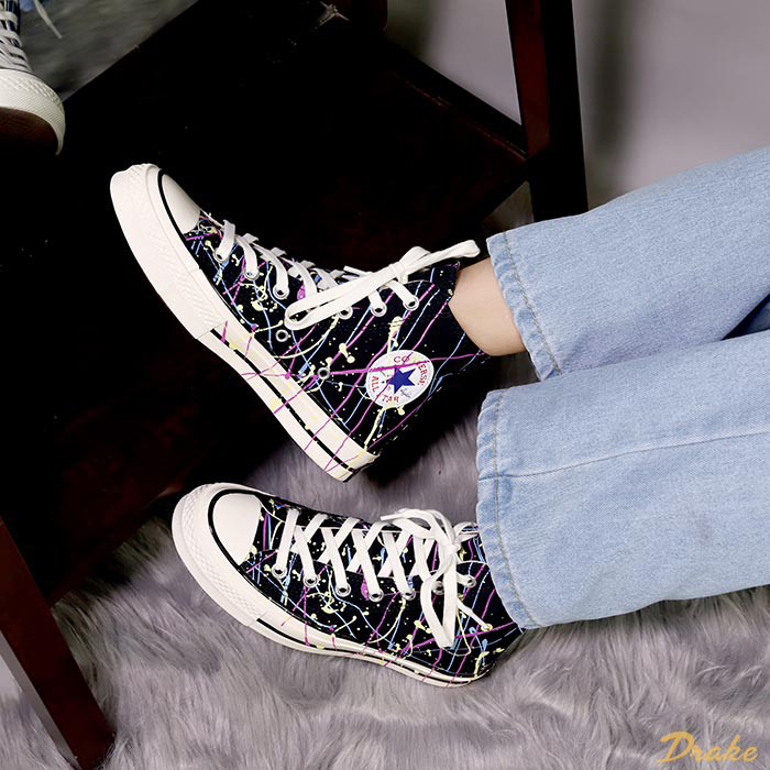 Mục sở thị các mẫu giày sneaker Converse cổ cao đen đầy tính uy quyền 