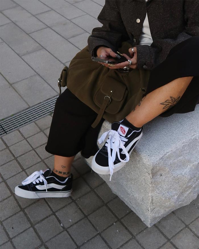 Giày Vans Knu Skool phối đồ với công thức chuẩn streetstyle