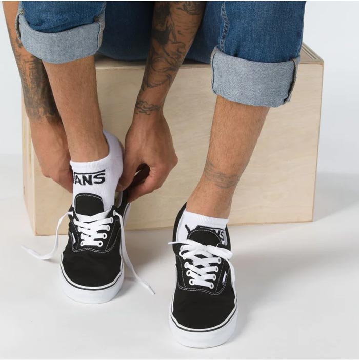Giày Vans mang vớ gì? Tips phối giày Vans và vớ với nhau cực chất