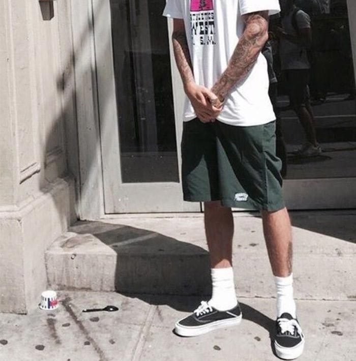 Giày Vans với quần short – Combo cho những outfit năng động 