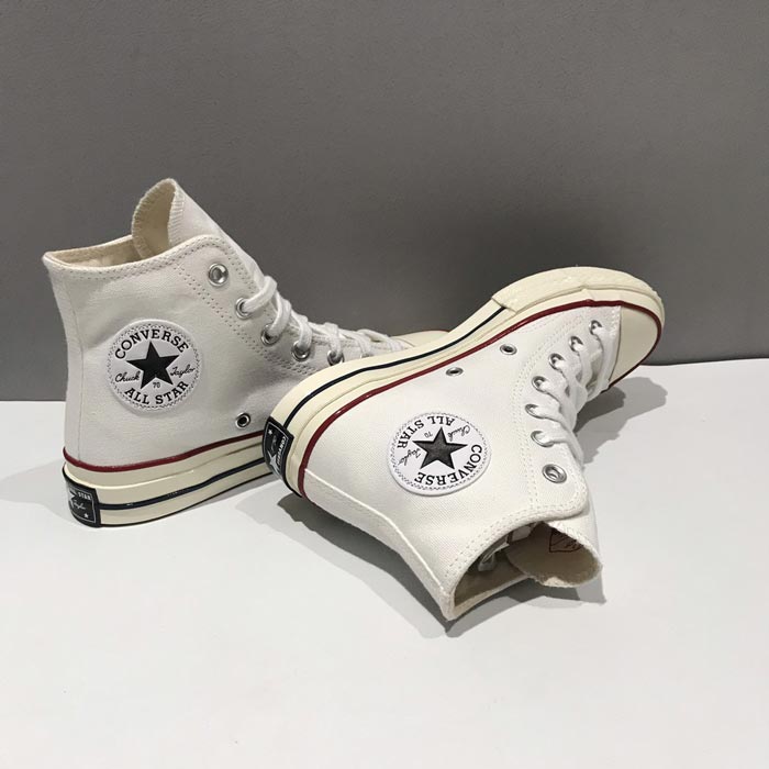 Giày Converse trắng cổ cao - Item dậy sóng thời trang đường phố