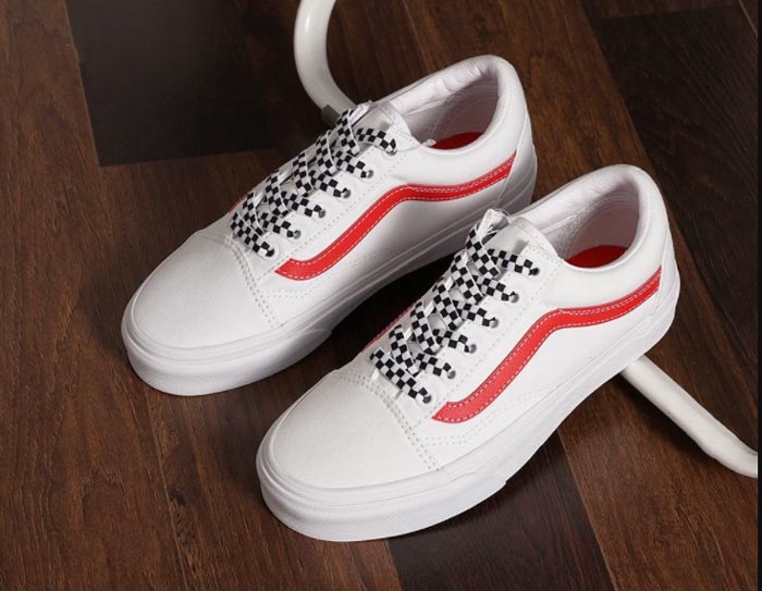 Khám phá những đôi giày Vans Old Skool all white được giới trẻ "săn đón"