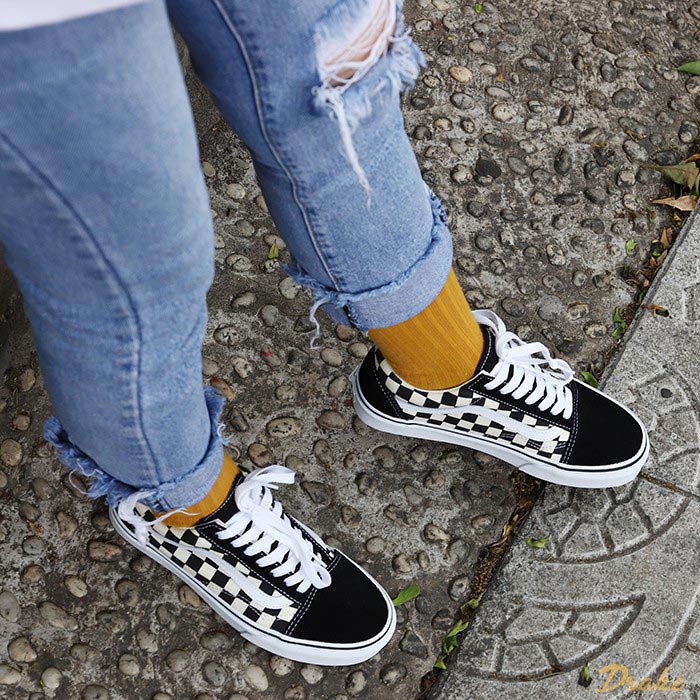Sở hữu một đôi giày Vans Old Skool black white trong tủ đồ, tại sao không?