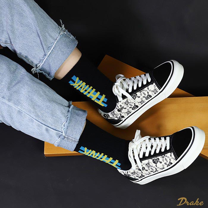 Sở hữu một đôi giày Vans Old Skool black white trong tủ đồ, tại sao không?