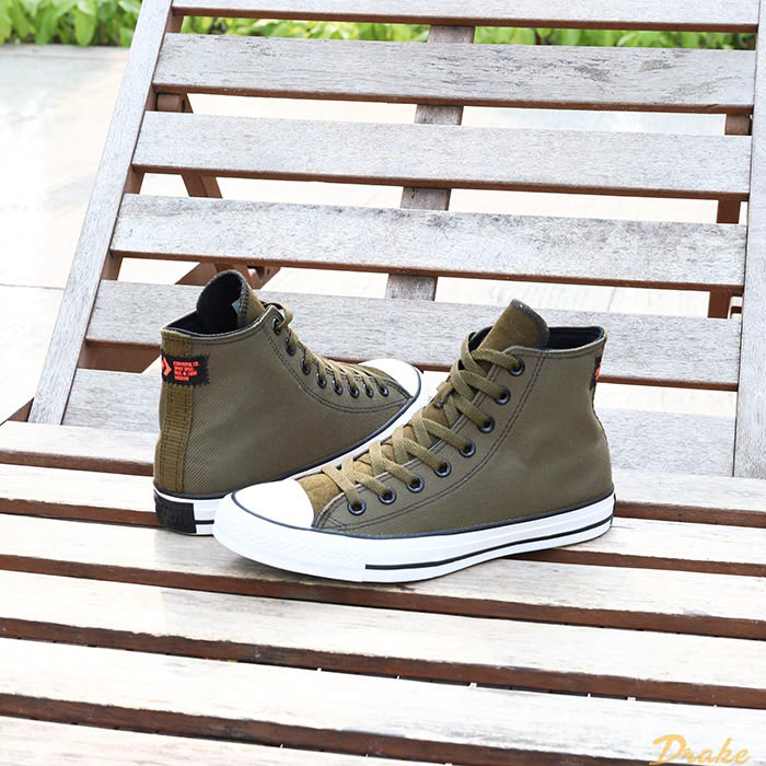 Lên đồ chuẩn thời trang menswear với các mẫu giày cổ cao Converse nam