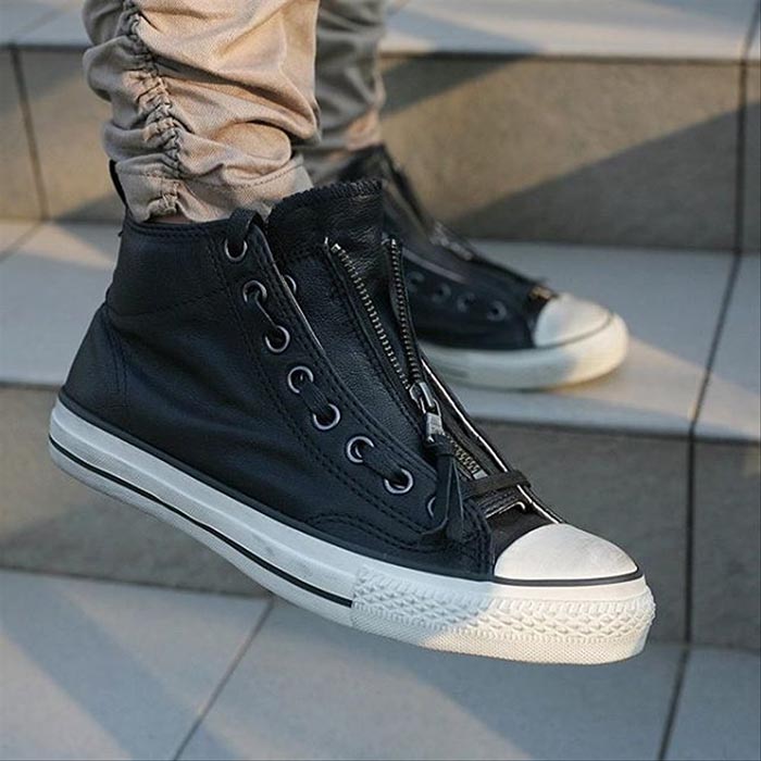 Giày Converse cổ cao khóa kéo – Khi đôi giày quen thuộc kết hợp cùng những chiếc zipper