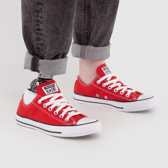  Khám phá điều lý thú của những đôi giày Converse Classic màu đỏ