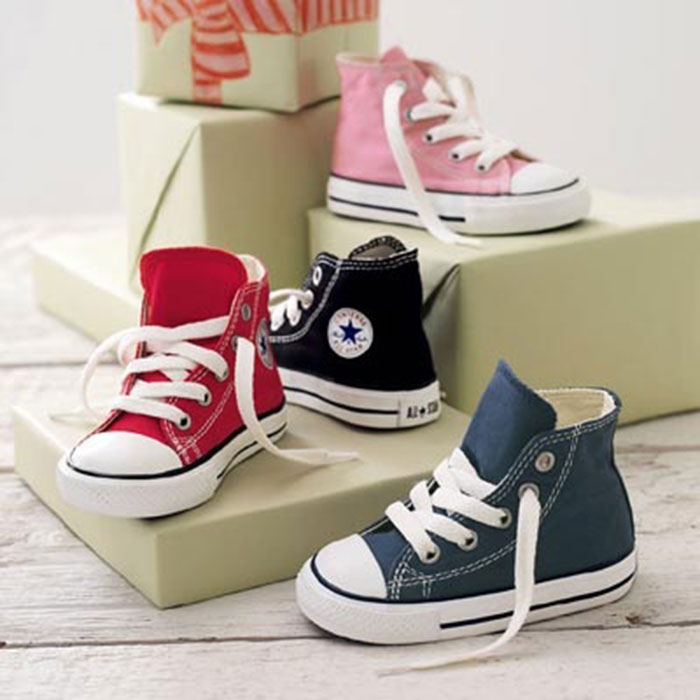 Giày Converse em bé – Những item xinh xắn cho các bạn nhỏ đáng yêu