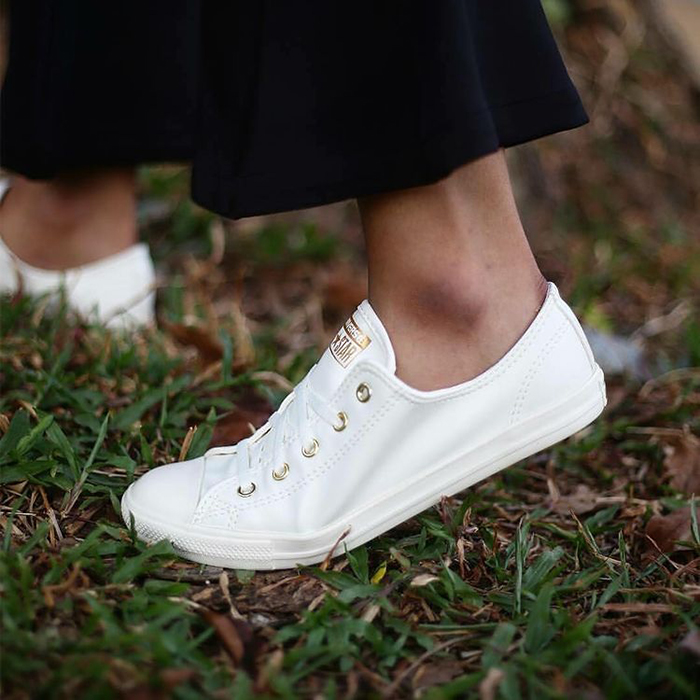 Sức hút của loạt giày Converse nữ đẹp khiến các nàng không thể chối từ