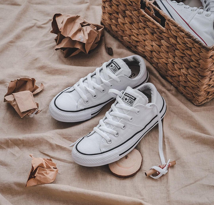 Những đôi giày nữ Converse sẽ cho các nàng phong cách cá tính hơn