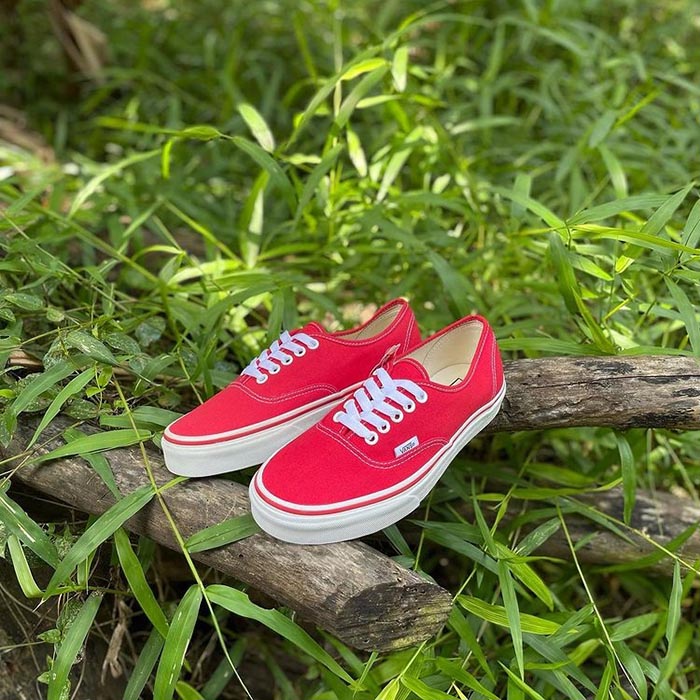 4 mẫu giày Vans đỏ dành cho “người chơi hệ nổi bật”