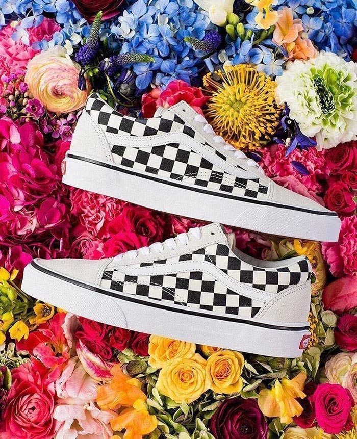 Lạ mà quen với những đôi giày Vans bằng vải