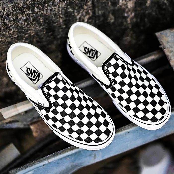 Lạ mà quen với những đôi giày Vans bằng vải