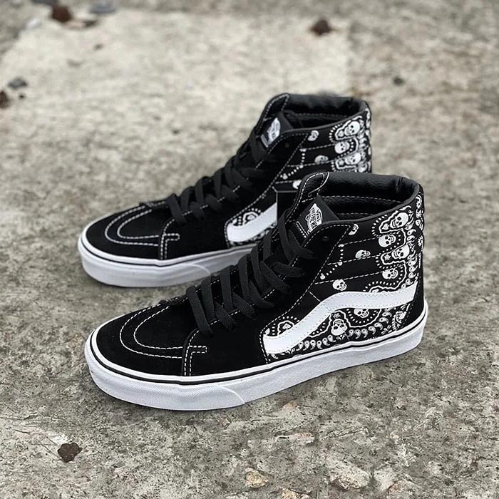 Khám phá bí mật của những đôi giày Vans cao cổ đen
