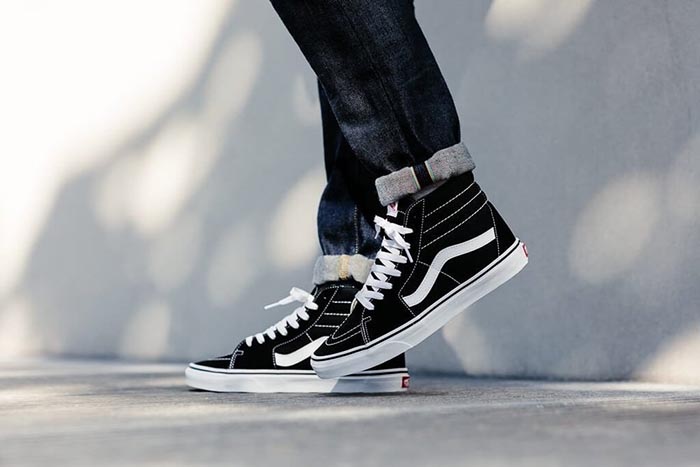 Khám phá bí mật của những đôi giày Vans cao cổ đen