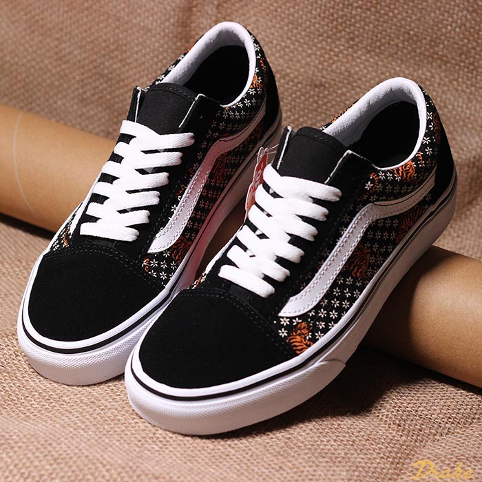 Check it out ngay những mẫu giày Vans Old Skool họa tiết cực độc