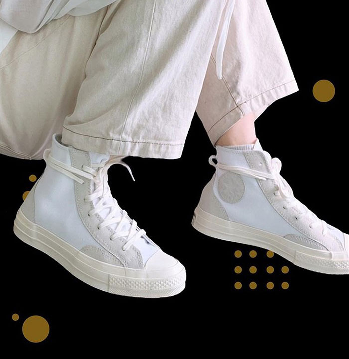 Giải mã những đôi giày Converse cổ cao hai màu độc đáo