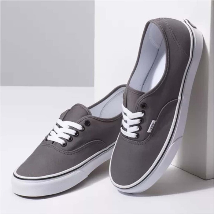 Giày Vans nam màu xám - Sắc màu trầm ấm dành riêng cho các chàng trai