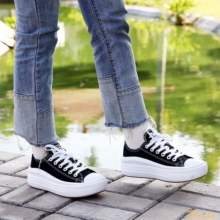 Tỏa sáng với những đôi giày cổ thấp Converse mùa hè này