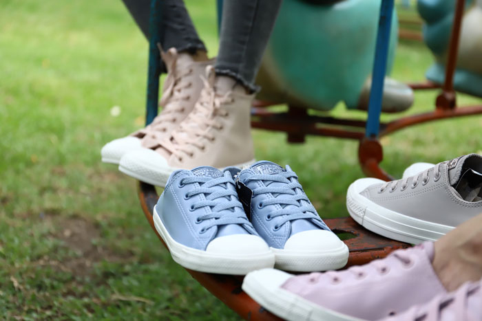 Giày Converse nữ bằng da - Items cực cool cho các cô nàng cá tính