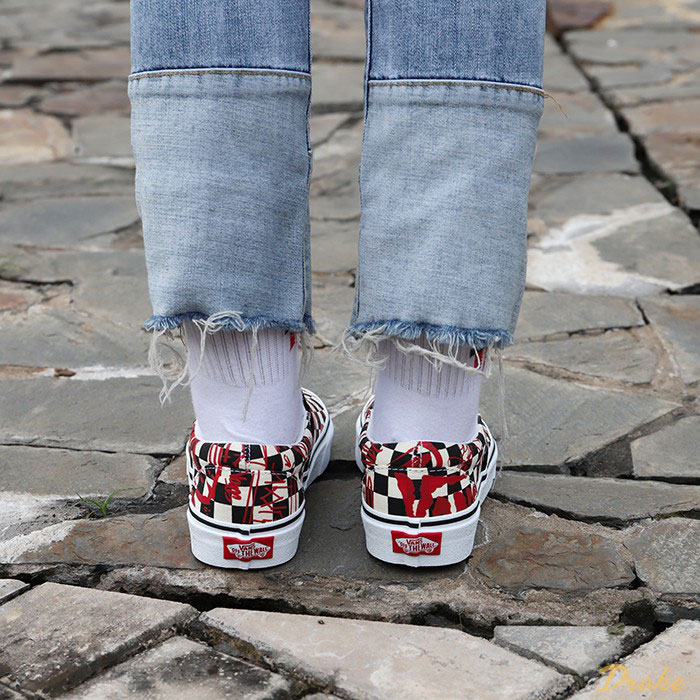 Các đôi giày lười nam Vans Classic Slip On giúp bạn trở nên phá cách hơn