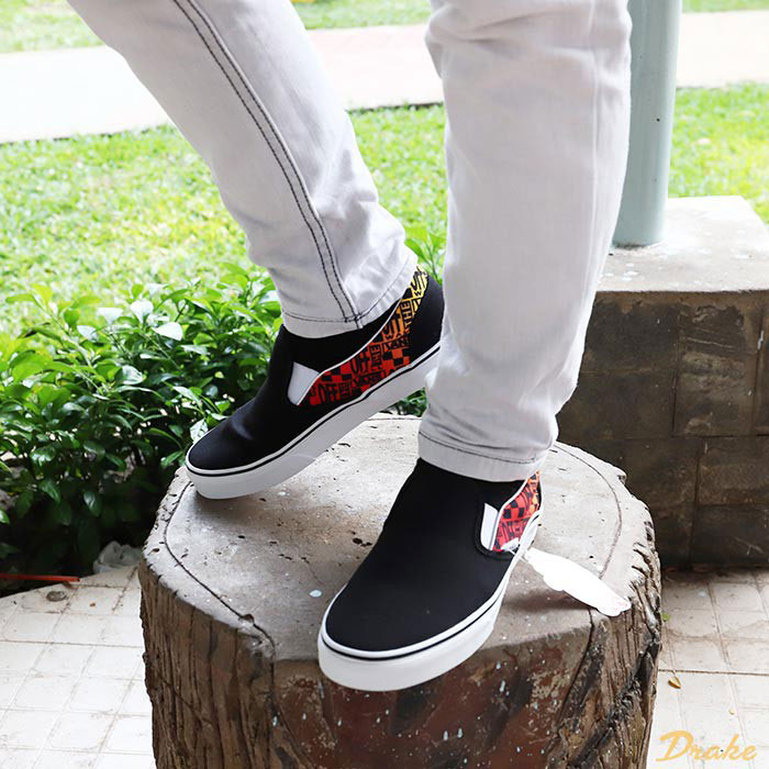 Các đôi giày lười nam Vans Classic Slip On giúp bạn trở nên phá cách hơn