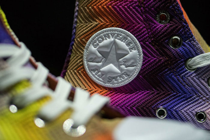 Ngắm loạt các mẫu giày Converse cầu vồng lung linh sắc màu