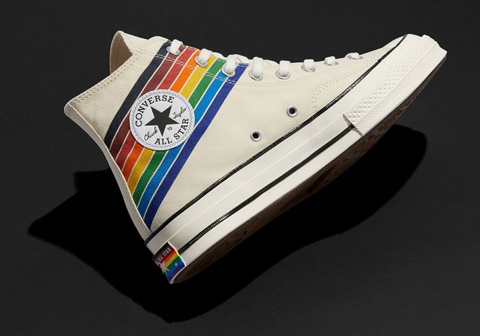 Ngắm loạt các mẫu giày Converse cầu vồng lung linh sắc màu