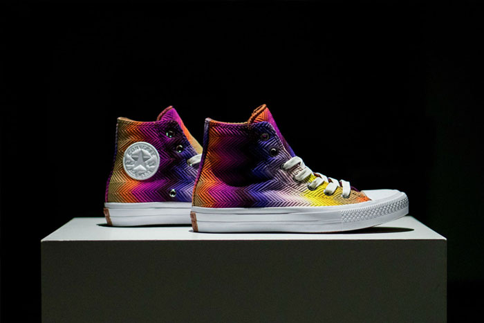 Ngắm loạt các mẫu giày Converse cầu vồng lung linh sắc màu