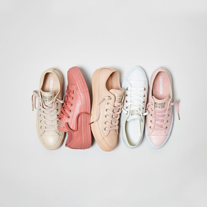 Đổi gió với  giày Converse nữ cổ thấp ngọt lịm