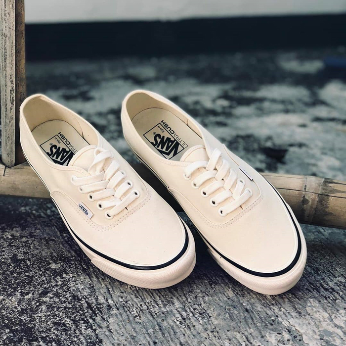 Điểm danh top 5 đôi giày Vans Authentic hot nhất hiện nay