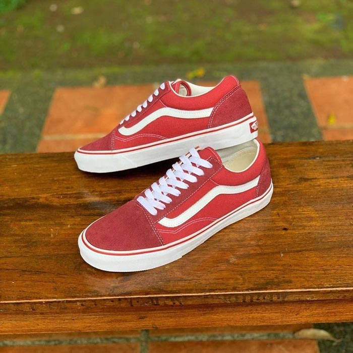 Xây dựng cá tính riêng cùng giày Vans Old Skool màu đỏ