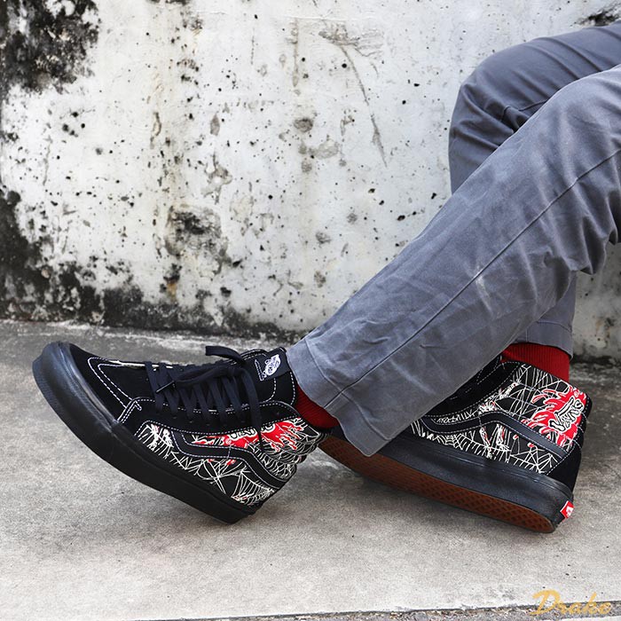 Bứt phá mọi giới hạn thời trang cùng giày Vans SK8-Hi