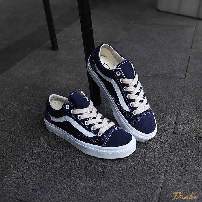 Gợi ý những mẫu giày Vans xanh cho outfit cuối tuần thêm rạng rỡ