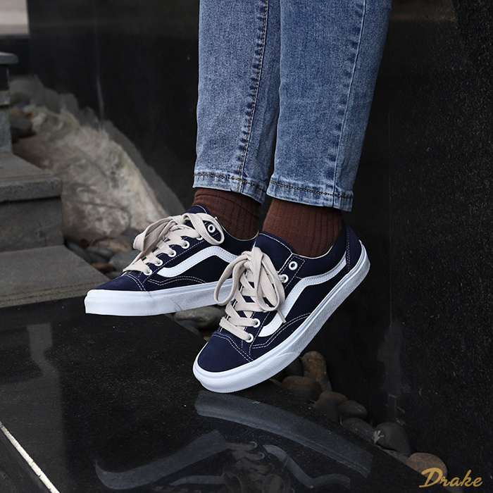 Gợi ý những mẫu giày Vans xanh cho outfit cuối tuần thêm rạng rỡ