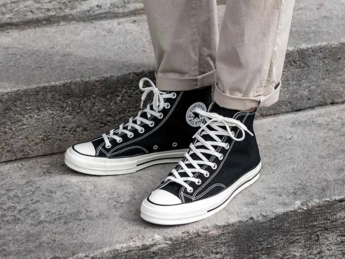 Kết hợp quần áo với giày Converse cao cổ nam sao cho chất?