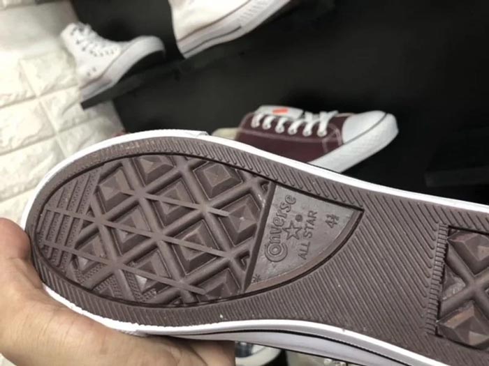 Làm sao để biết giày Converse chính hãng chính xác nhất?