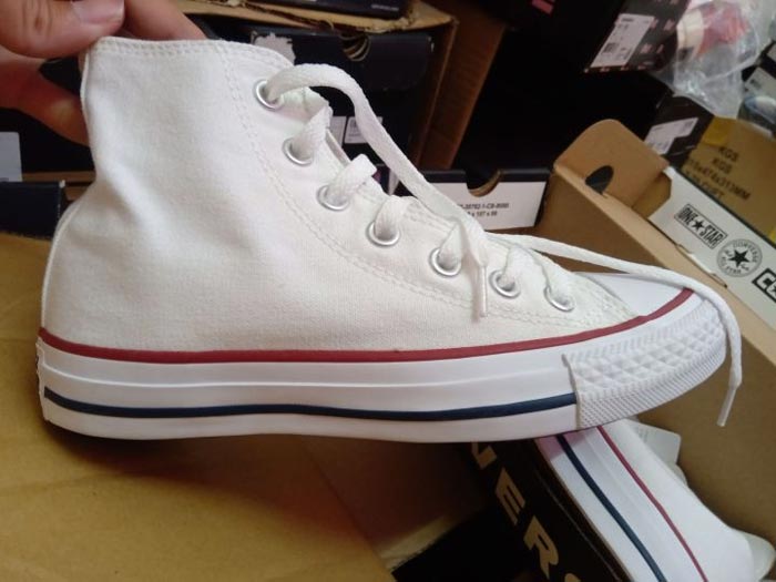 Làm sao để biết giày Converse chính hãng chính xác nhất?