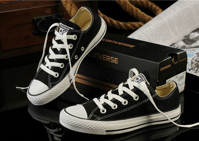 Tiện ích đặc biệt đằng sau miếng lót giày Converse 1970s
