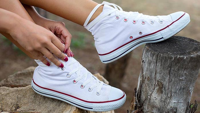 Biện pháp khắc phục và cố định lưỡi gà giày Converse bị lệch