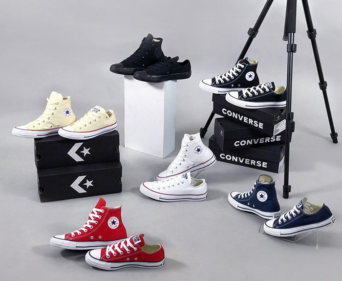 Đắm chìm trong những sắc màu giày Converse quên lối thoát
