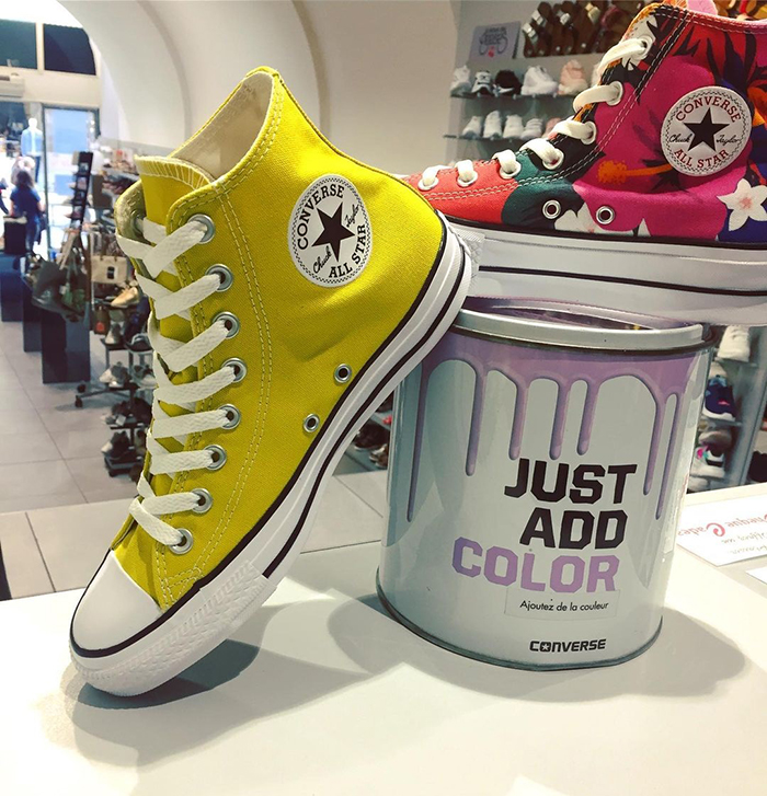 Đắm chìm trong những sắc màu giày Converse quên lối thoát