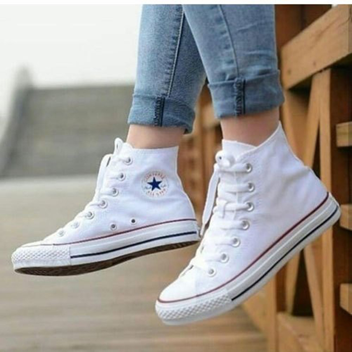 Đắm chìm trong những sắc màu giày Converse quên lối thoát