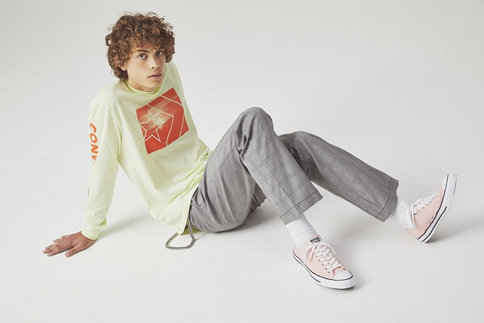 Đắm chìm trong những sắc màu giày Converse quên lối thoát