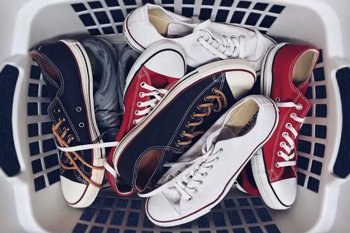 Mang giày Converse bị đau chân và cách khắc phục hiệu quả
