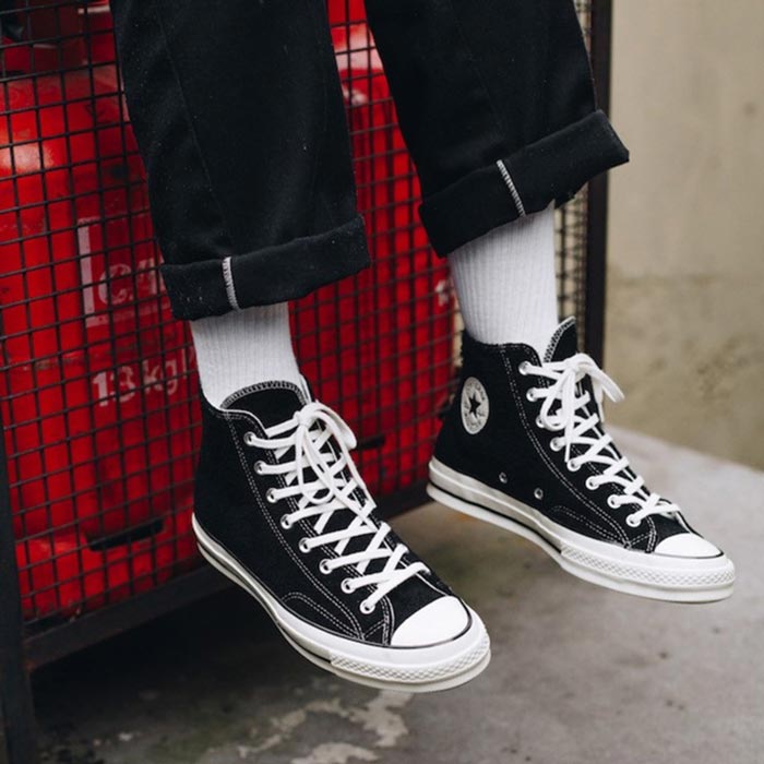 Mang giày Converse bị đau chân và cách khắc phục hiệu quả