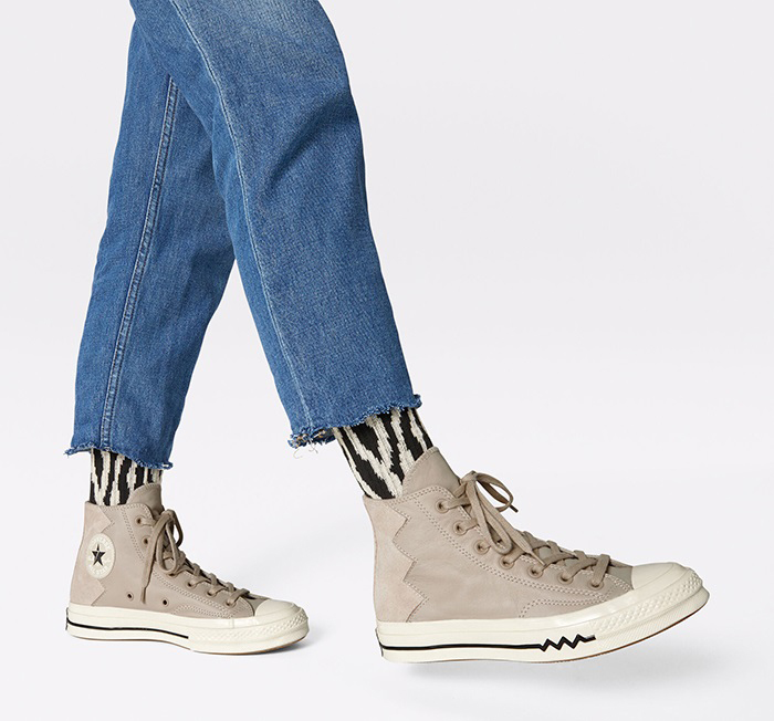 Có gì đằng sau miếng lót giày Converse 1970s trứ danh?