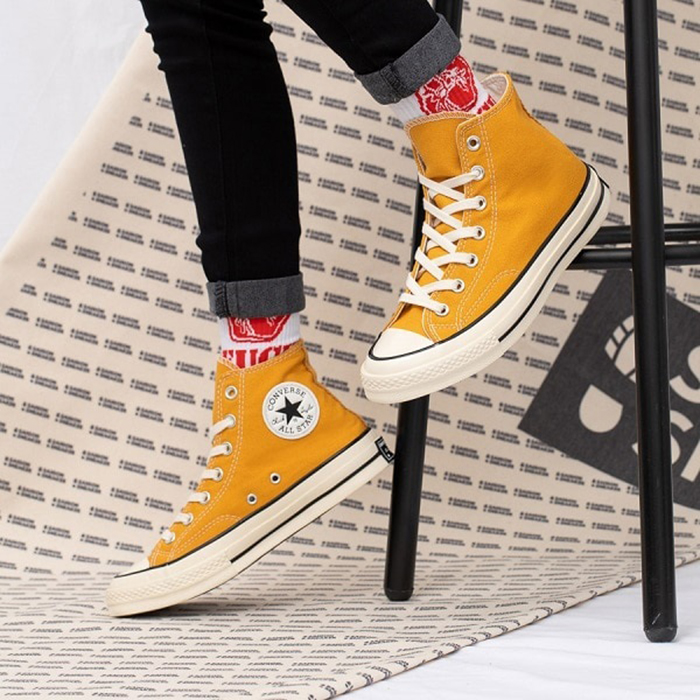 Có gì đằng sau miếng lót giày Converse 1970s trứ danh?