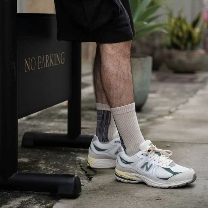 New Balance 2002R - Giá trị di sản tạo nên một huyền thoại