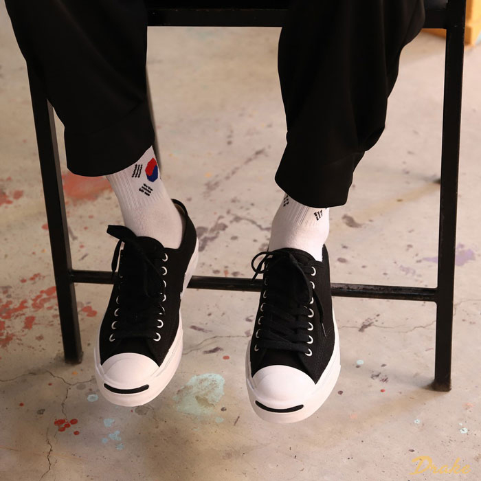 Ngộ nghĩnh, độc đáo với giày “miệng cười” Jack Purcell Converse